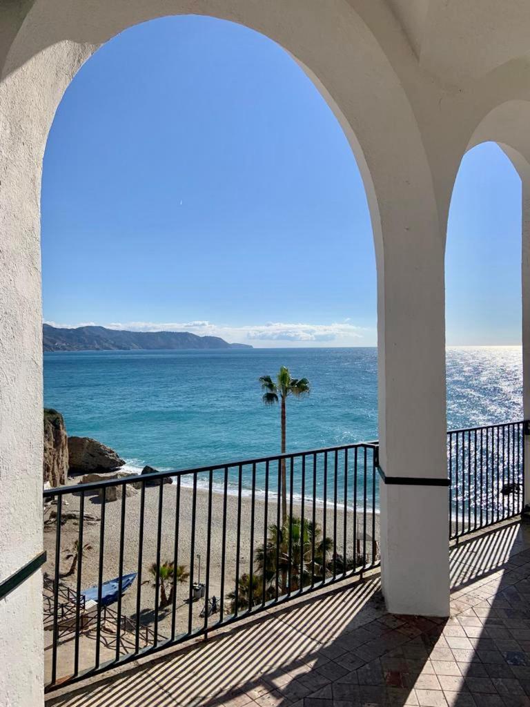 Luxury Sea View 2 Bedroom Apartment By Maison Jaken Нерха Экстерьер фото
