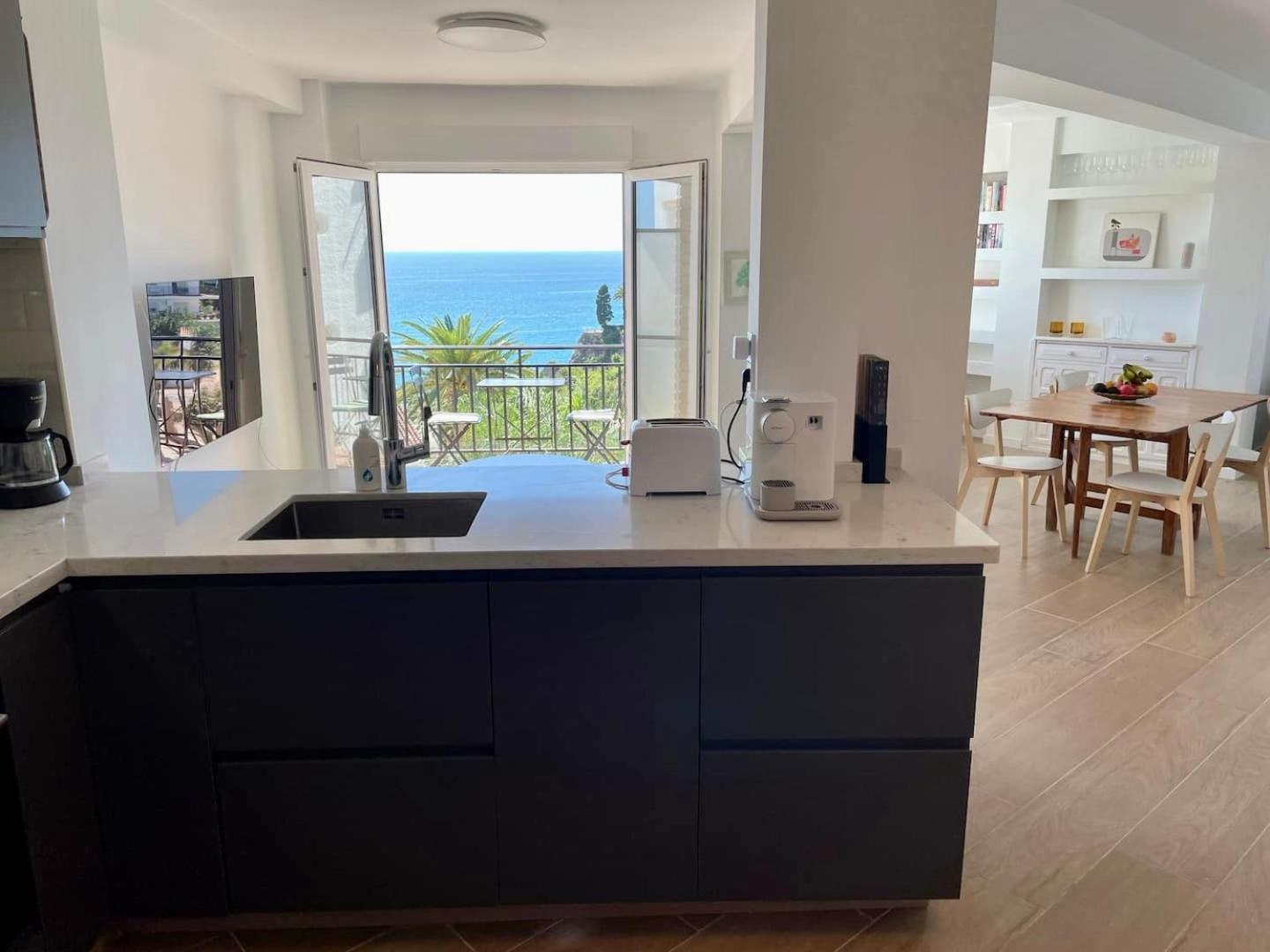 Luxury Sea View 2 Bedroom Apartment By Maison Jaken Нерха Экстерьер фото